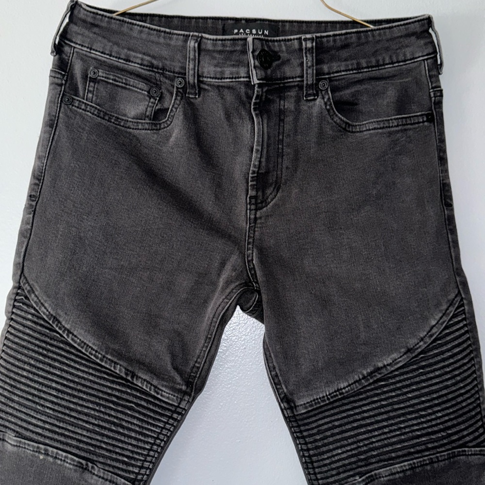 PacSun black stacked skinny 30*30